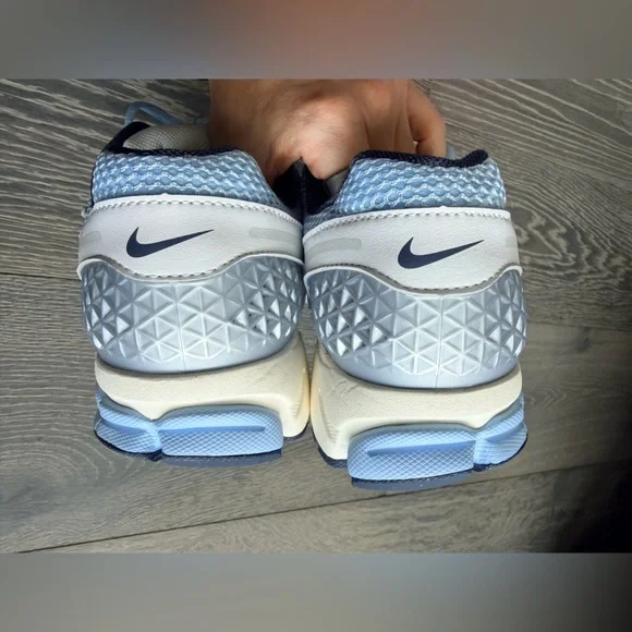 Nike Zoom Vomero 5 in Psychic Blue - Picture 10 of 11